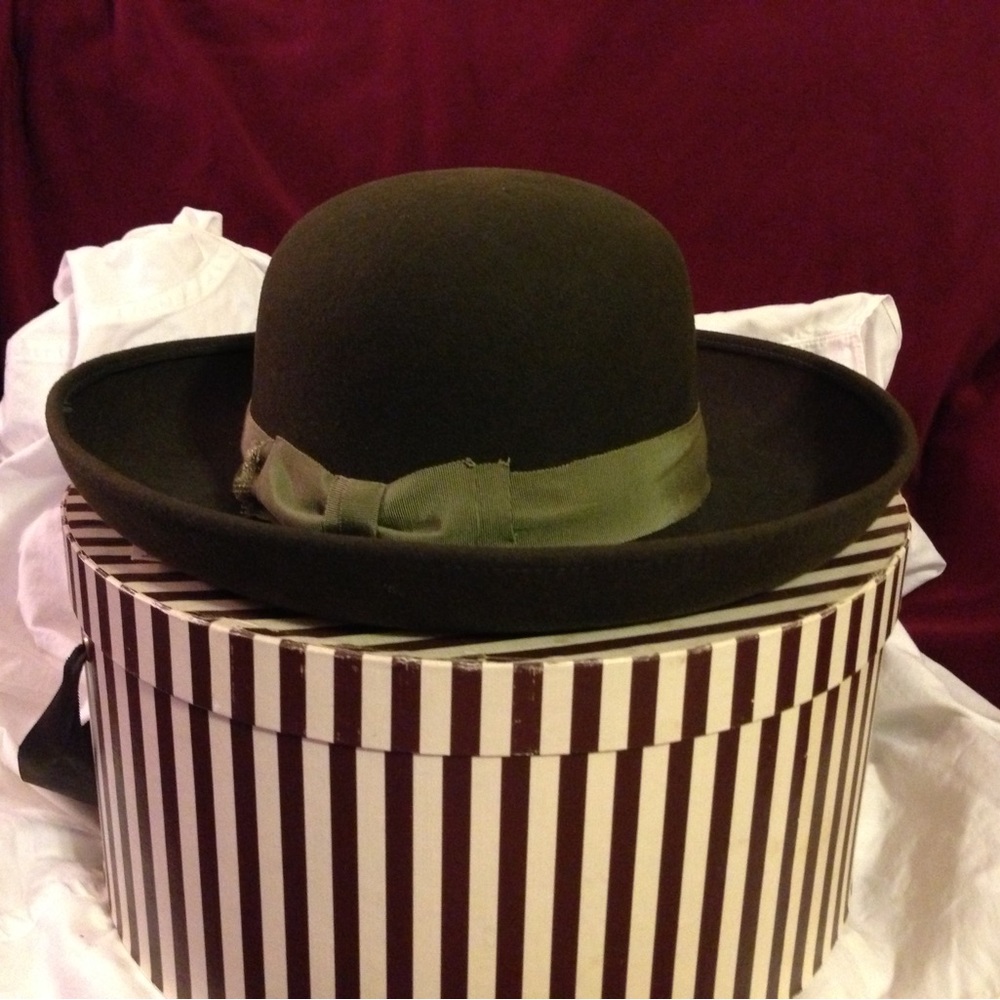 Womens wide brim wool hat